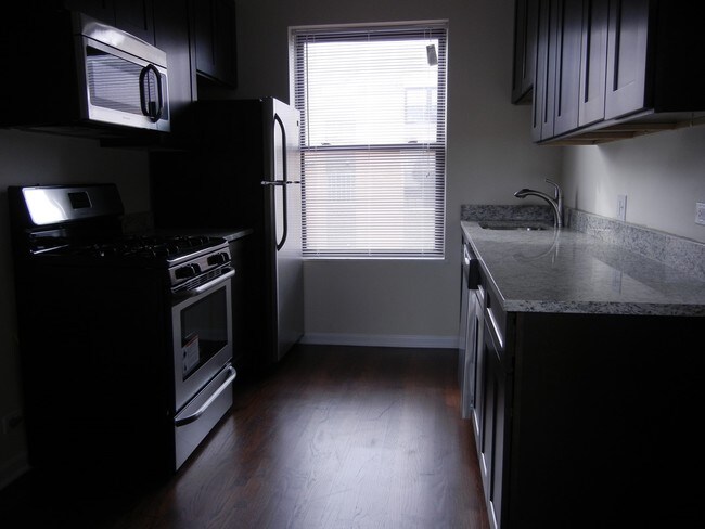 Foto del edificio - 3035 N California Ave