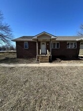 Building Photo - 401 E Adams St