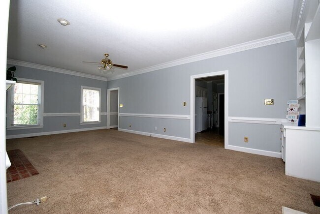 Building Photo - Maplewood Subdivision
