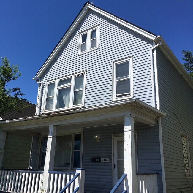 Building Photo - 3916 Butternut St