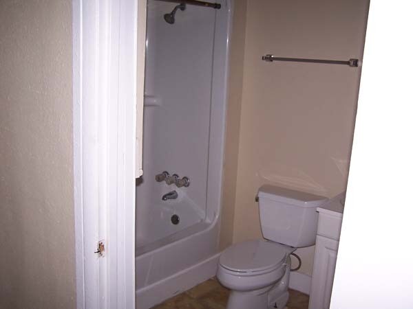 Foto del edificio - 652 Shearer Ave