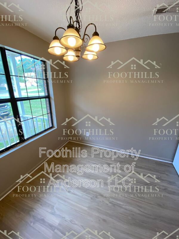 Building Photo - 111 Woodland Dr