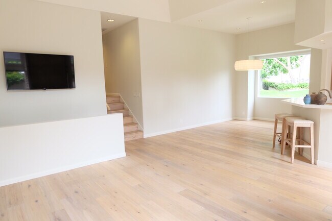Foto del edificio - 13040 Mindanao Way