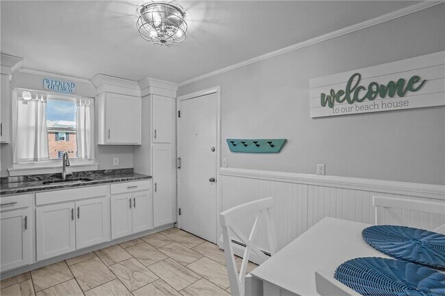 Foto del edificio - 70 Carroll Ave