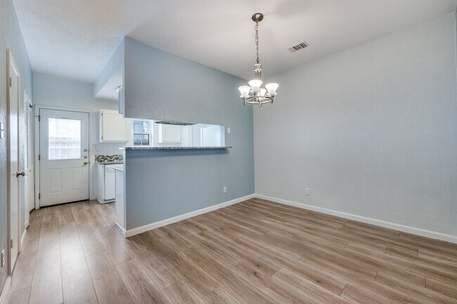 Building Photo - COPPELL ISD! Rare 2Bed/1.5Bath Townhome