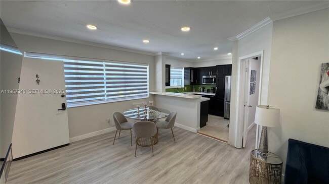 Building Photo - 10004 E Bay Harbor Dr