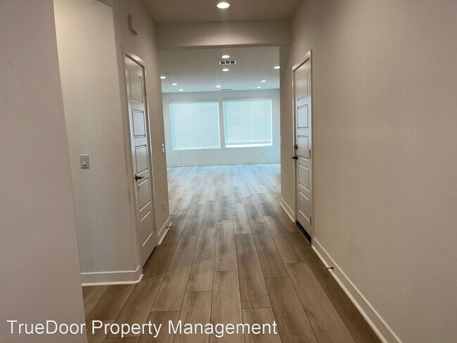 Foto del edificio - 2 br, 2 bath House - 1627 Village Green Way
