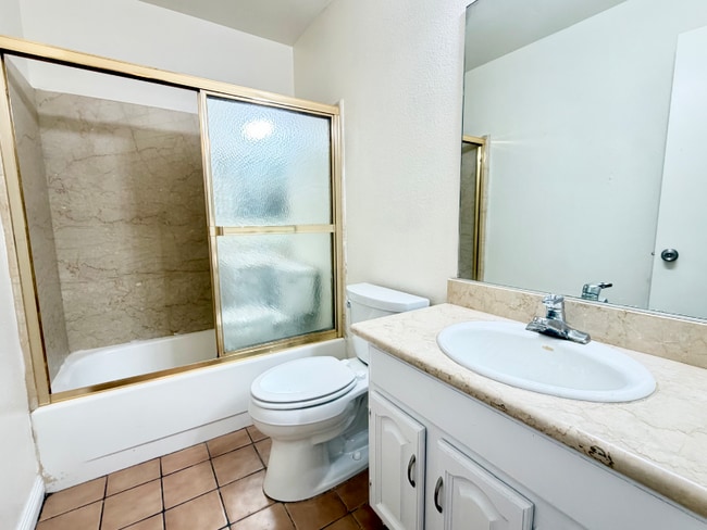 Building Photo - 6802 Bonillo Dr