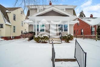 Building Photo - 2418 Georgetown Ave