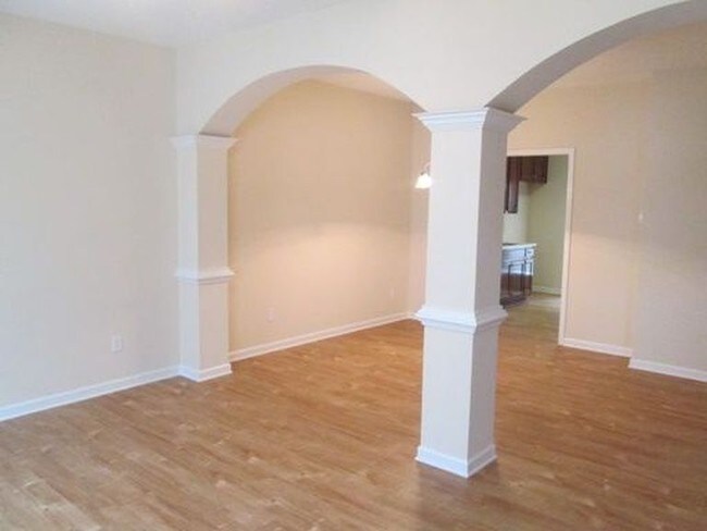Building Photo - 7665 Commerce Ct