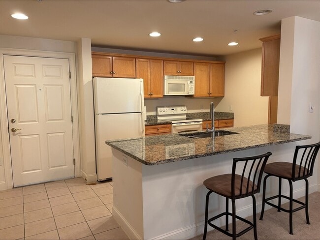 Building Photo - 1214 Emerald Ct