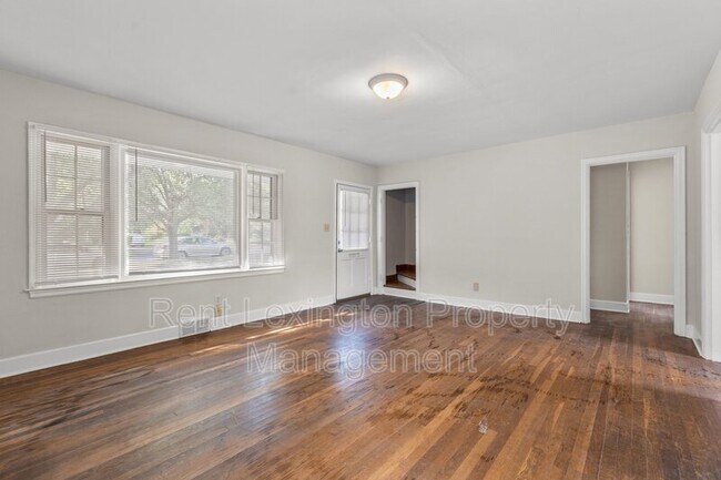 Building Photo - 312 Boiling Springs Dr