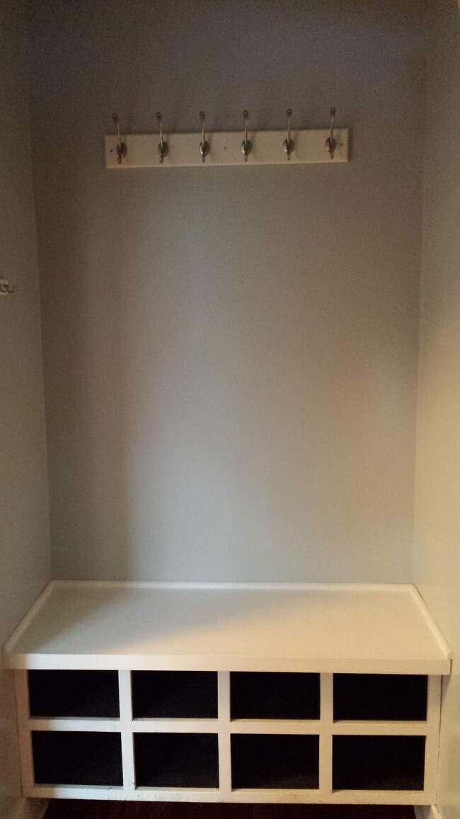 Front Entry Storage - 1713 W Irving Park Rd