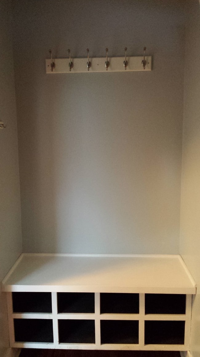 Front Entry Storage - 1713 W Irving Park Rd