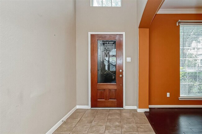 Foto del edificio - 2218 Falcon Knoll Ln