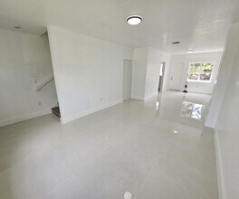 Building Photo - 450 NW 84th St