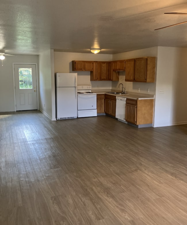 Foto del edificio - 3 Bedroom Home for rent in Des Moines, IA