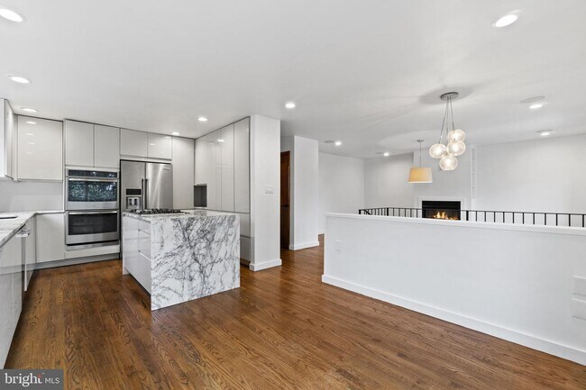 Foto del edificio - 4918 16th St N