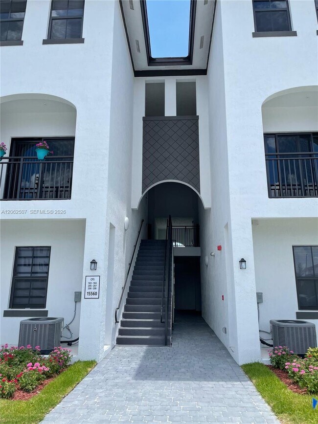 Foto del edificio - 15560 SW 136th St