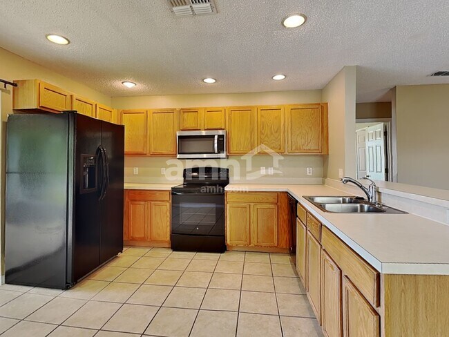 Foto del edificio - 233 Southbridge Cir