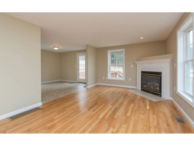 Building Photo - 5 Lockwood Dr