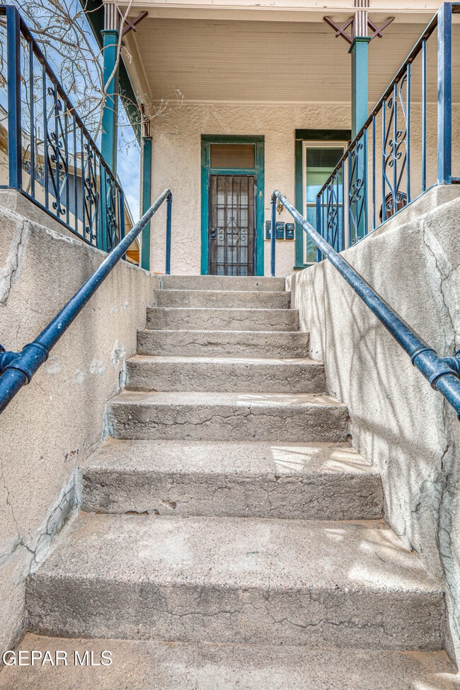 Building Photo - 512 Prospect St