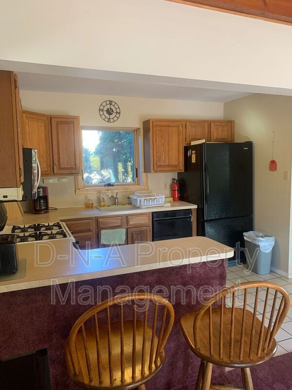 Building Photo - 1128 Incline Village E