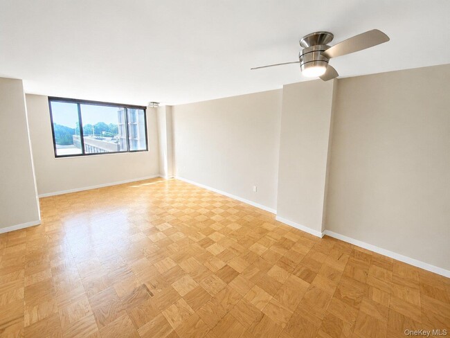 Building Photo - 27110 Grand Central Pkwy