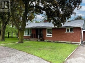 Building Photo - 1043 Penetanguishene Rd