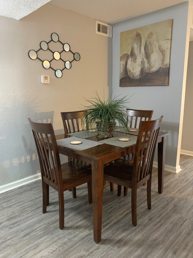 Building Photo - Sutton at Shelby