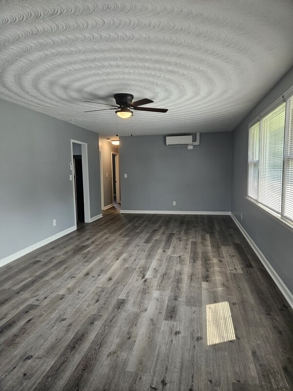 Foto del edificio - 1608 Hawthorne Dr