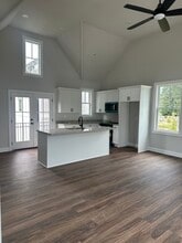 Building Photo - 938 Hilltop Park Ct