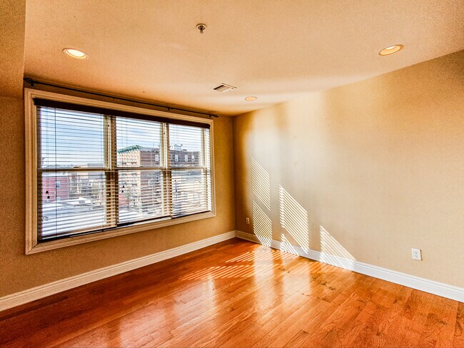 Foto del edificio - 544 28th St