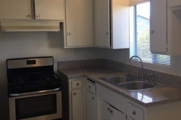 Foto principal - 3001 Petite Ct