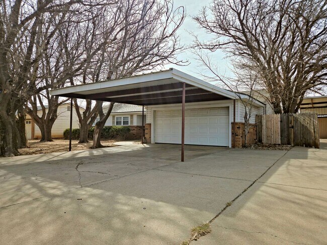 Foto del edificio - 4 Bedroom Home Near LCU with HUGE Bonus Room