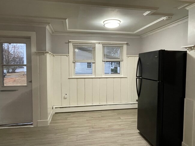 Building Photo - 50 High St