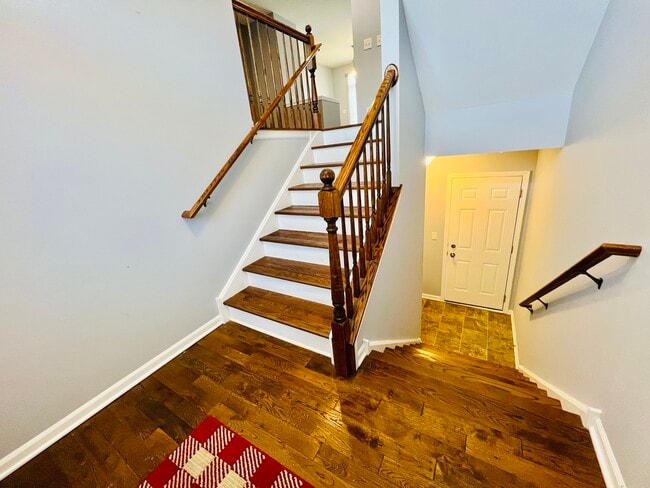 Building Photo - 6544 Lilac Blvd