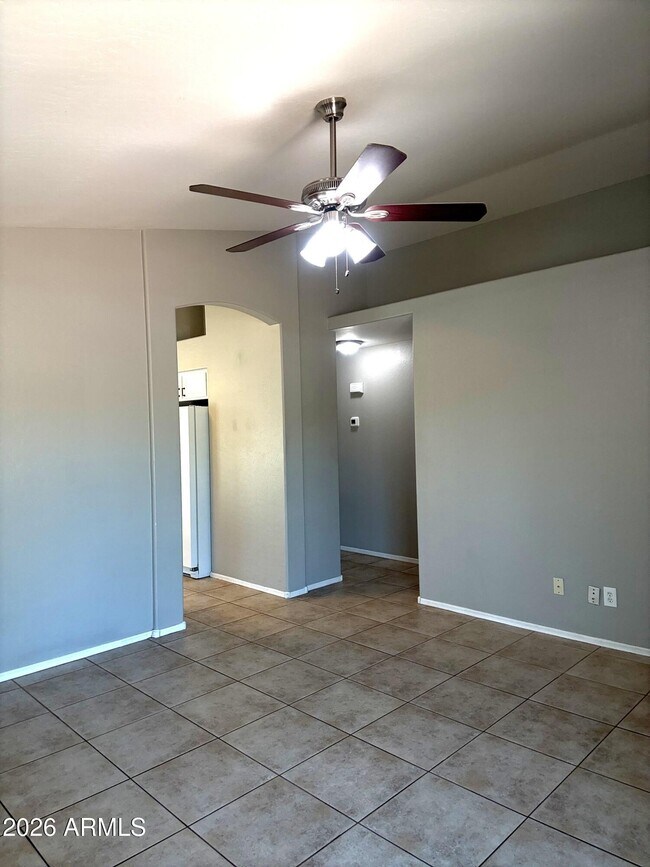 Foto del edificio - 14869 W Caribbean Ln