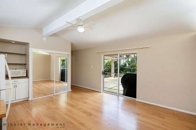 Foto del edificio - 4518 Kilauea Ave - S