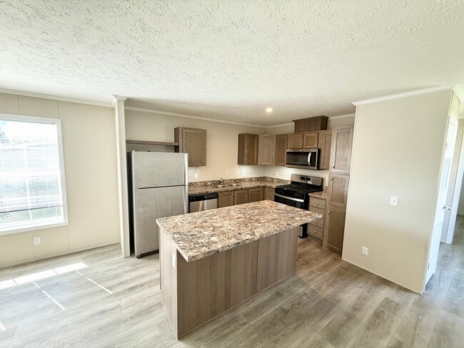 Building Photo - 9356 River Dr