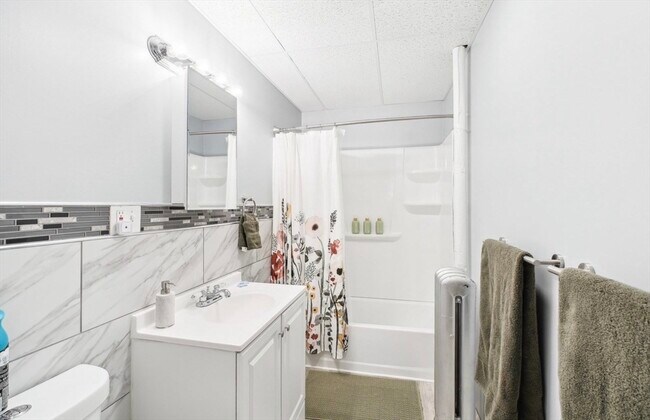 Foto del edificio - 422 Chandler St