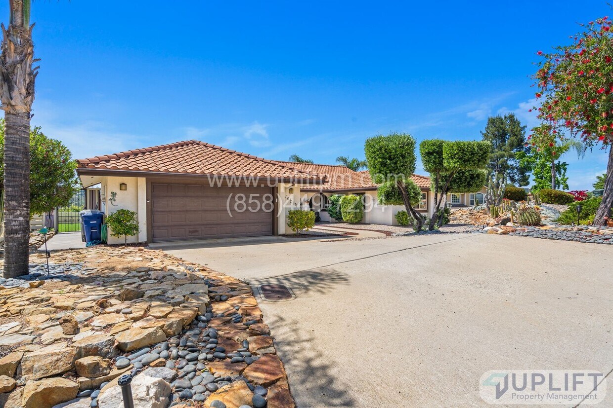 Primary Photo - 3 Bedroom 2.5 Bathroom home in Ramona LARG...
