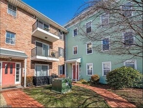 Building Photo - 1007 Unicorn Way