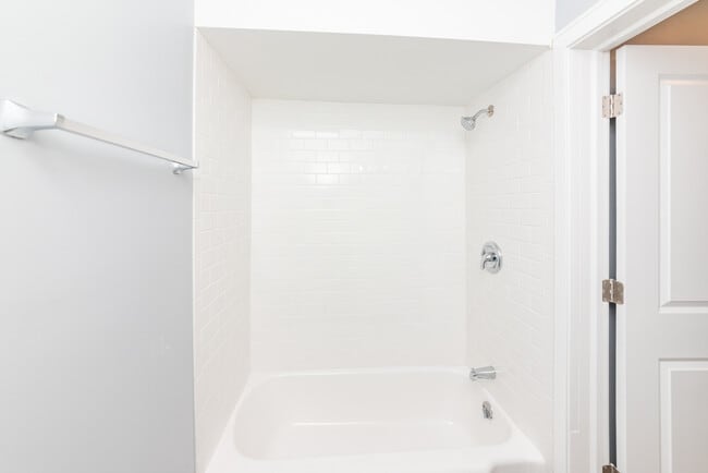 Foto del edificio - 9450 Washington St