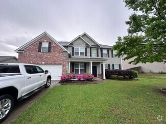 Building Photo - 1440 Summit Way