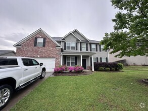 Building Photo - 1440 Summit Way