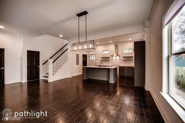 Building Photo - 4 br, 3 bath House - 310 Ashburton Ave SE ...