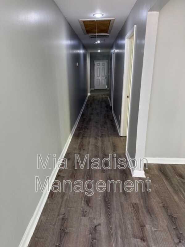 Foto del edificio - 319 W 31st St