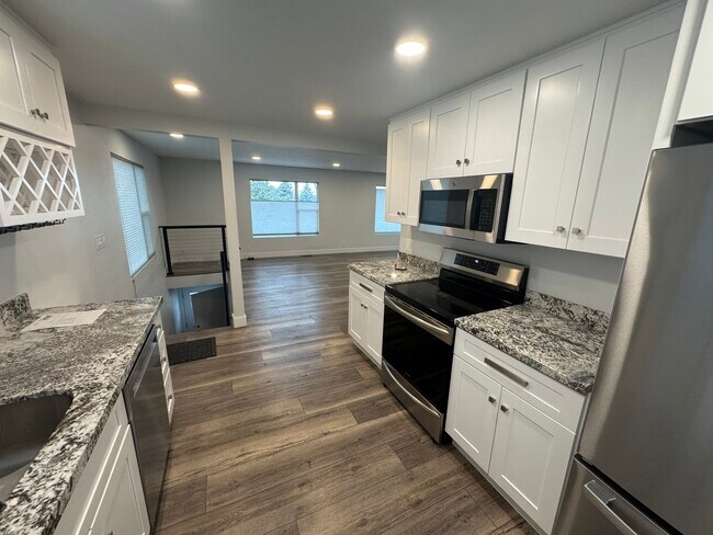 Foto del edificio - 7765 S 3500 E