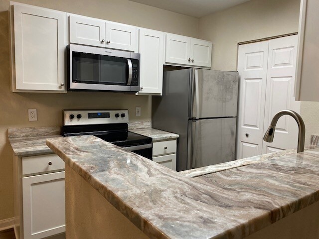 Foto del edificio - 897 Fording Island Rd